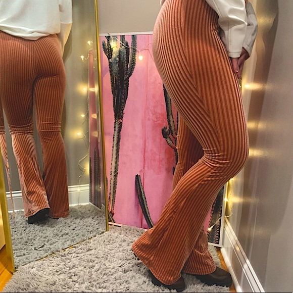 Blush colored, flair leg, velvet bottoms - Picture 3 of 3